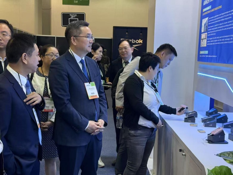 1750657800923414.jpg 74bf5a0cf712575040d78dc55e6149c.jpg